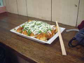 大阪と言えばたこ焼き！一部スタッフはたこ焼きを食べましたよ。 TrTranslation: Osaka's known for its takoyaki! Some of the staff ate takoyaki.